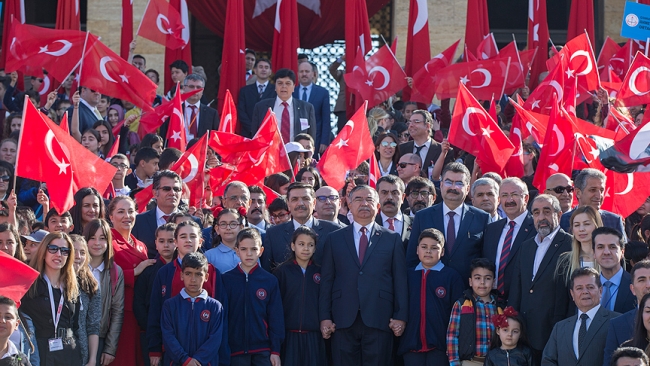 23 Nisan tüm yurtta coşkuyla kutlanıyor